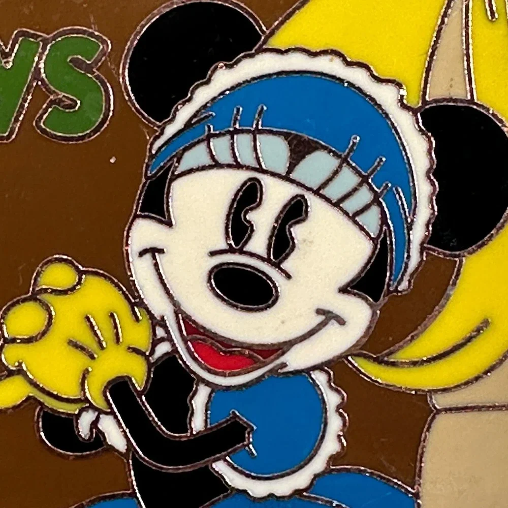 Disney vtg pin
